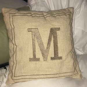Throw pillow